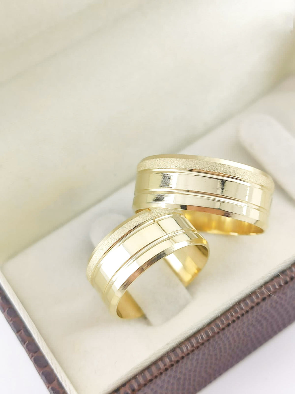 Alianças de casamento - Banhado a ouro 18K - Modelo 07