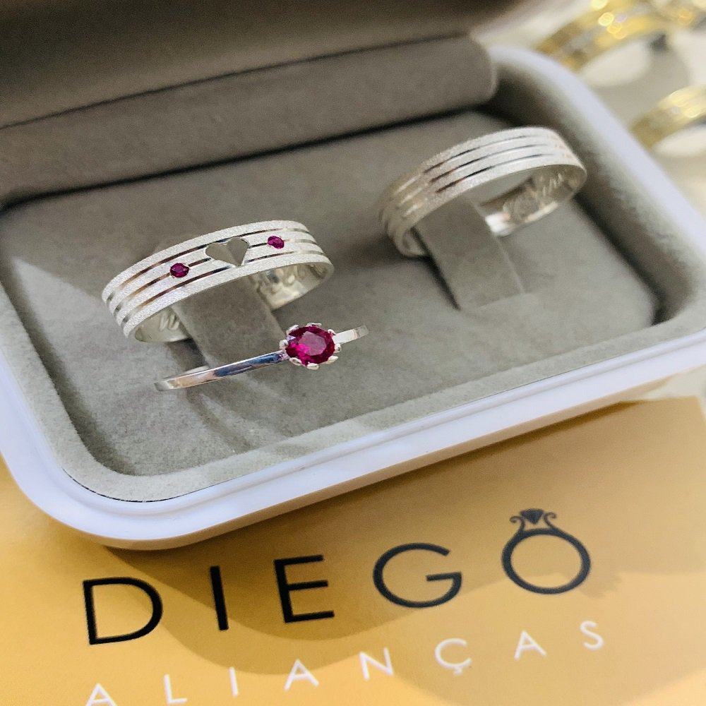 Aliança de Prata de Namoro e Compromisso