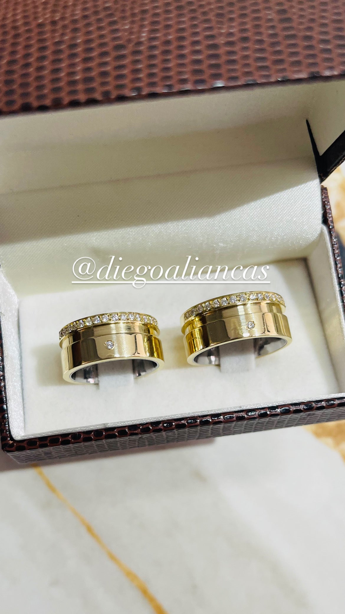Alianças de Moeda Antiga Noivado e Casamento