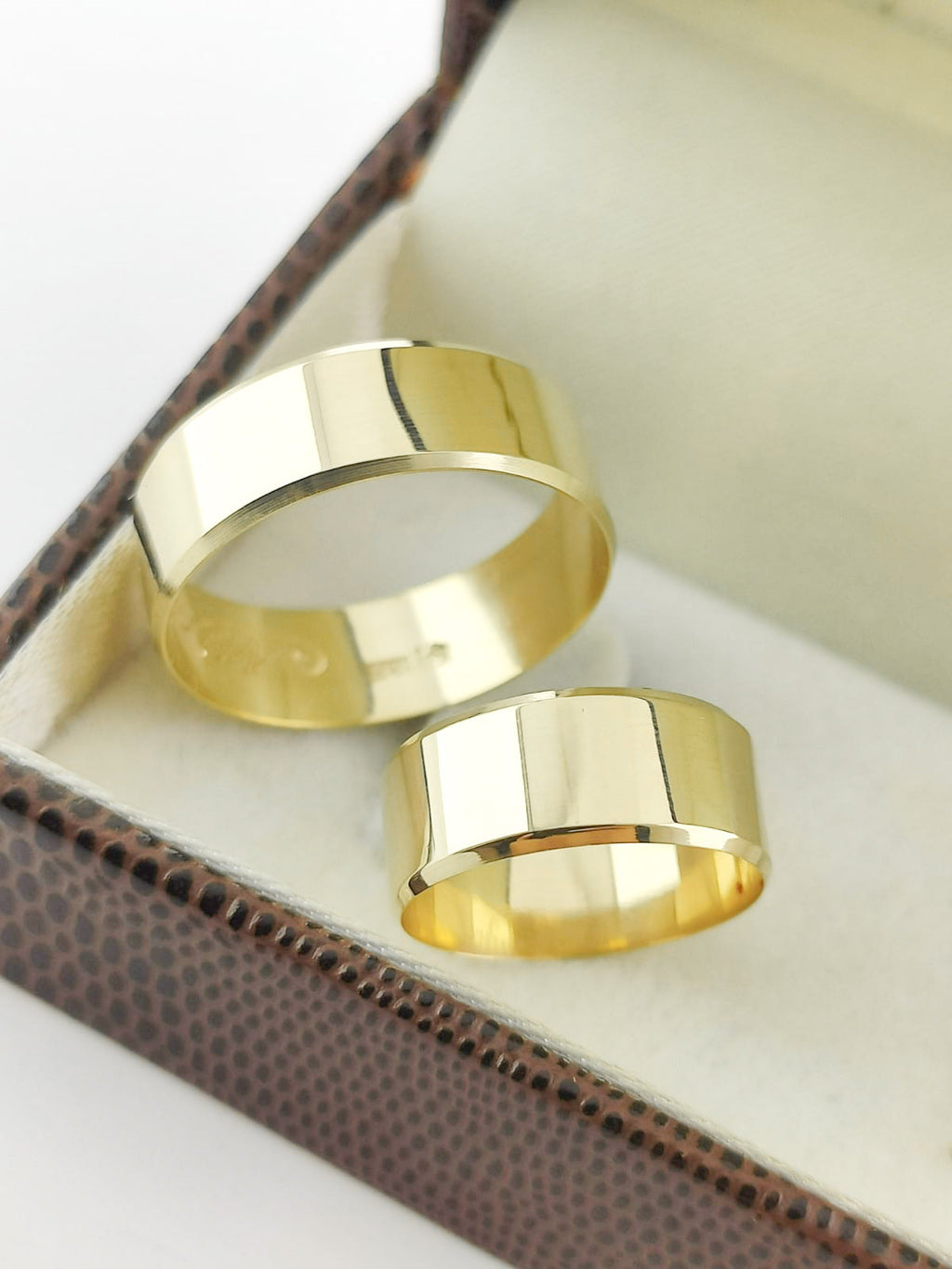 Alianças de casamento - Banhado a Ouro18k - Modelo 06