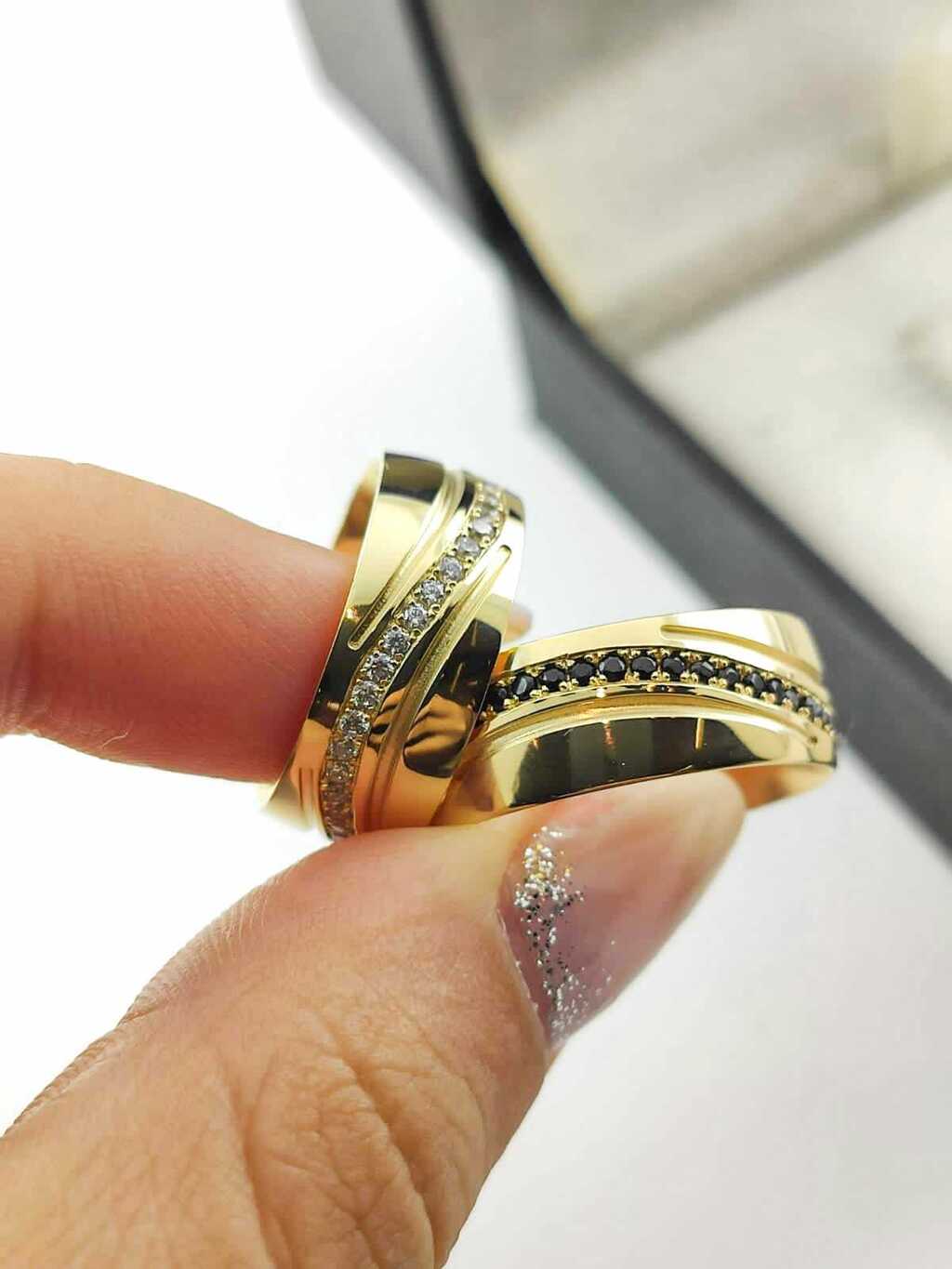 Alianças para noivado e casamento - Modelo 57