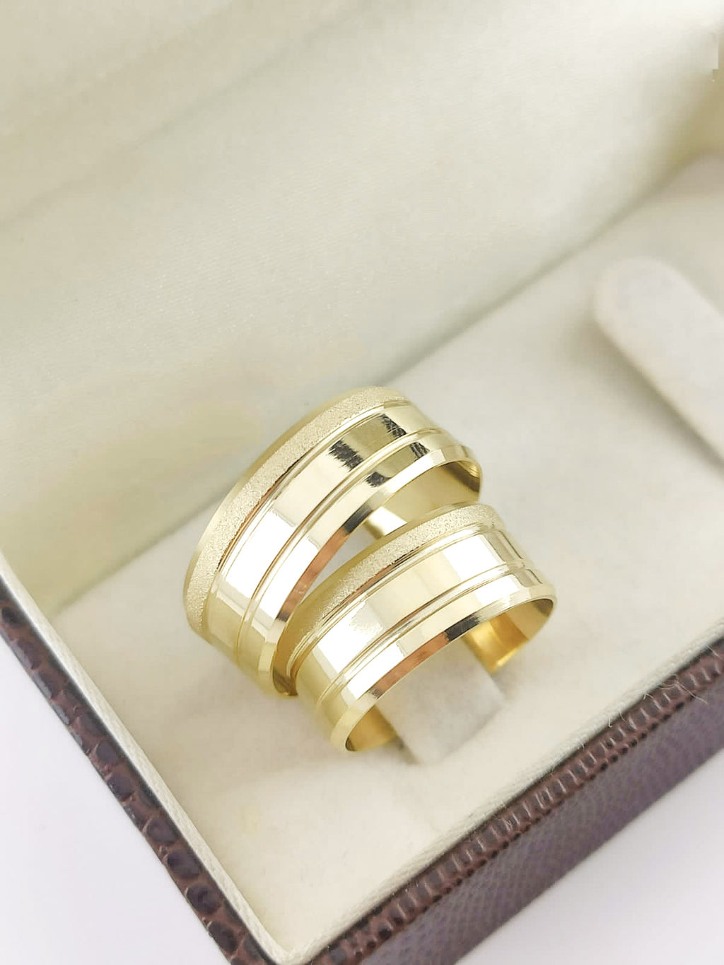 Alianças de casamento - Banhado a ouro 18K - Modelo 07