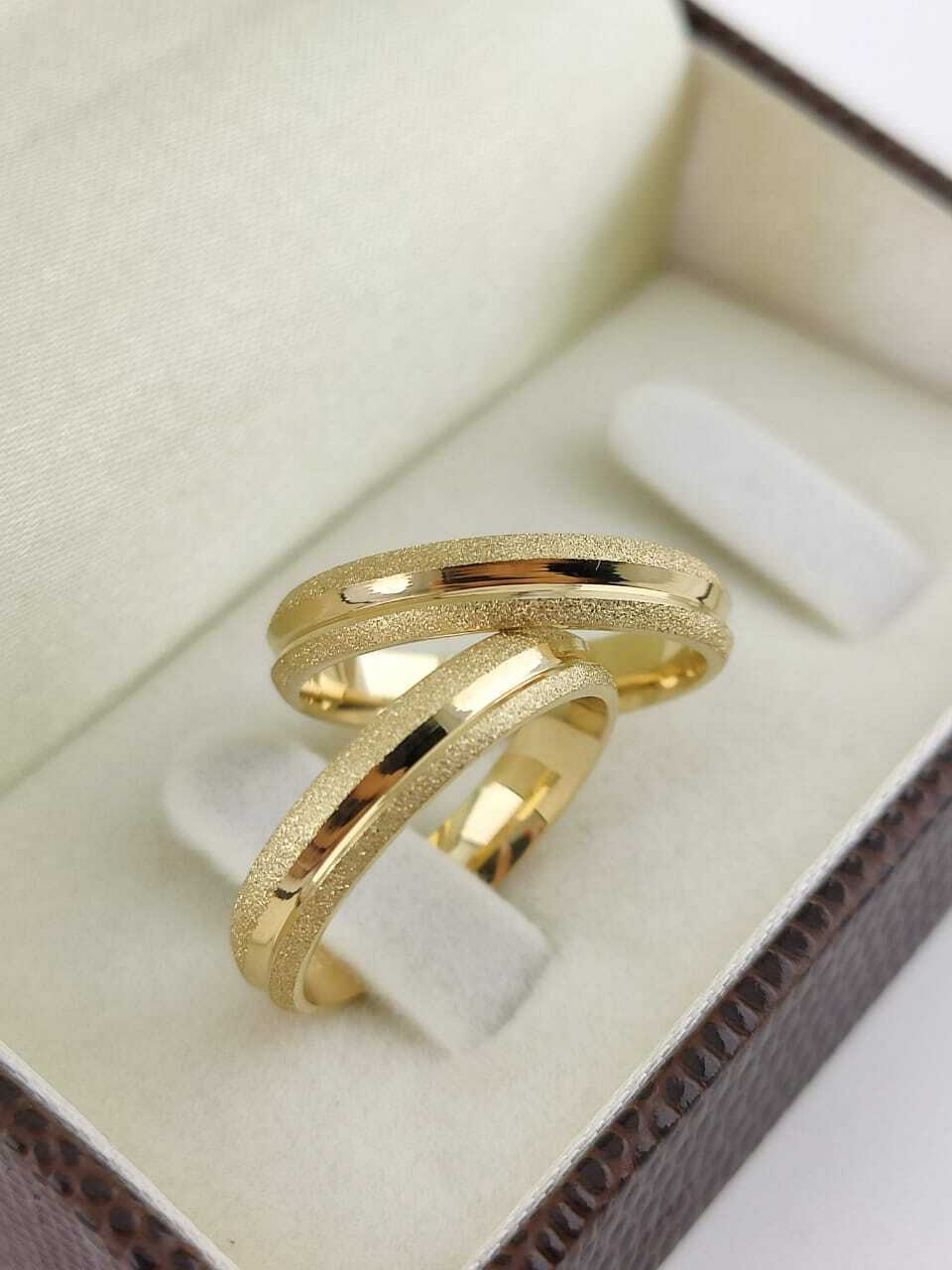 Alianças para noivado e casamento - Modelo 105