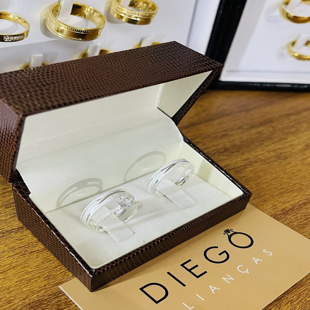 Aliança de Prata de Namoro e Compromisso