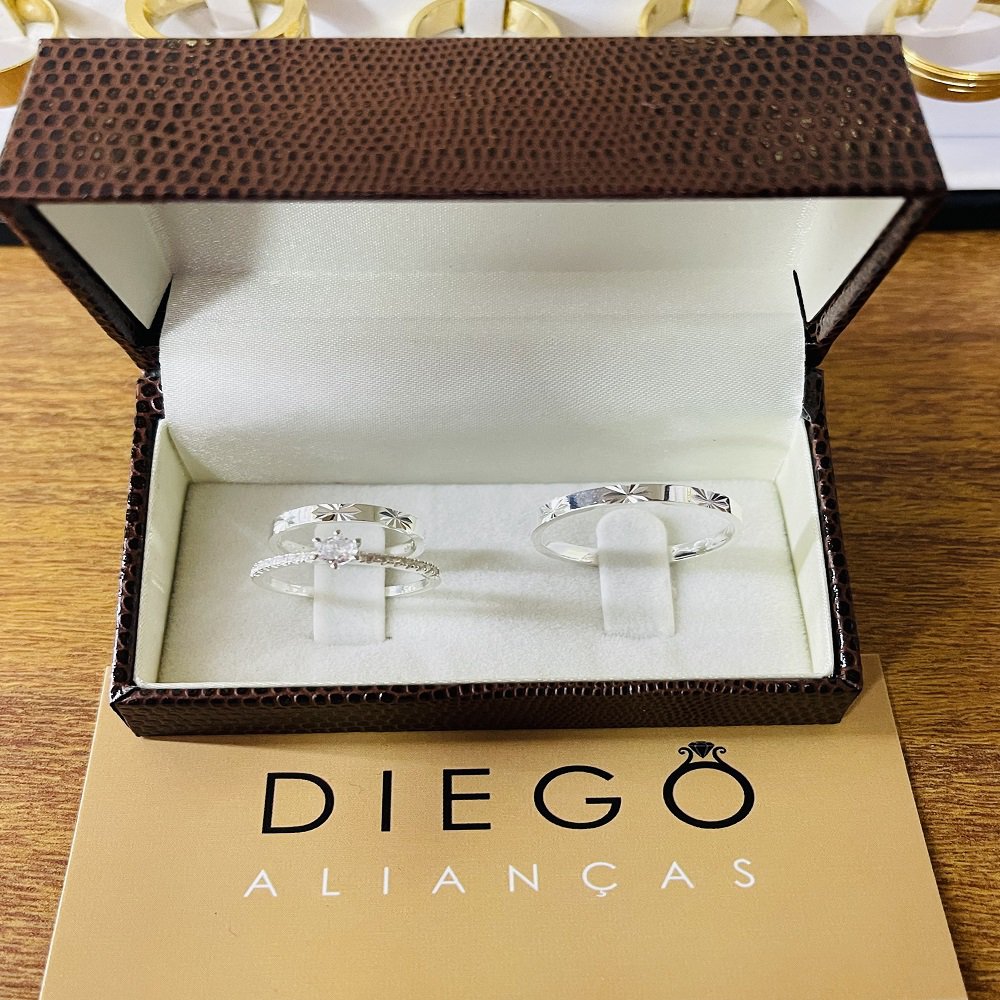 Aliança de Prata de Namoro e Compromisso