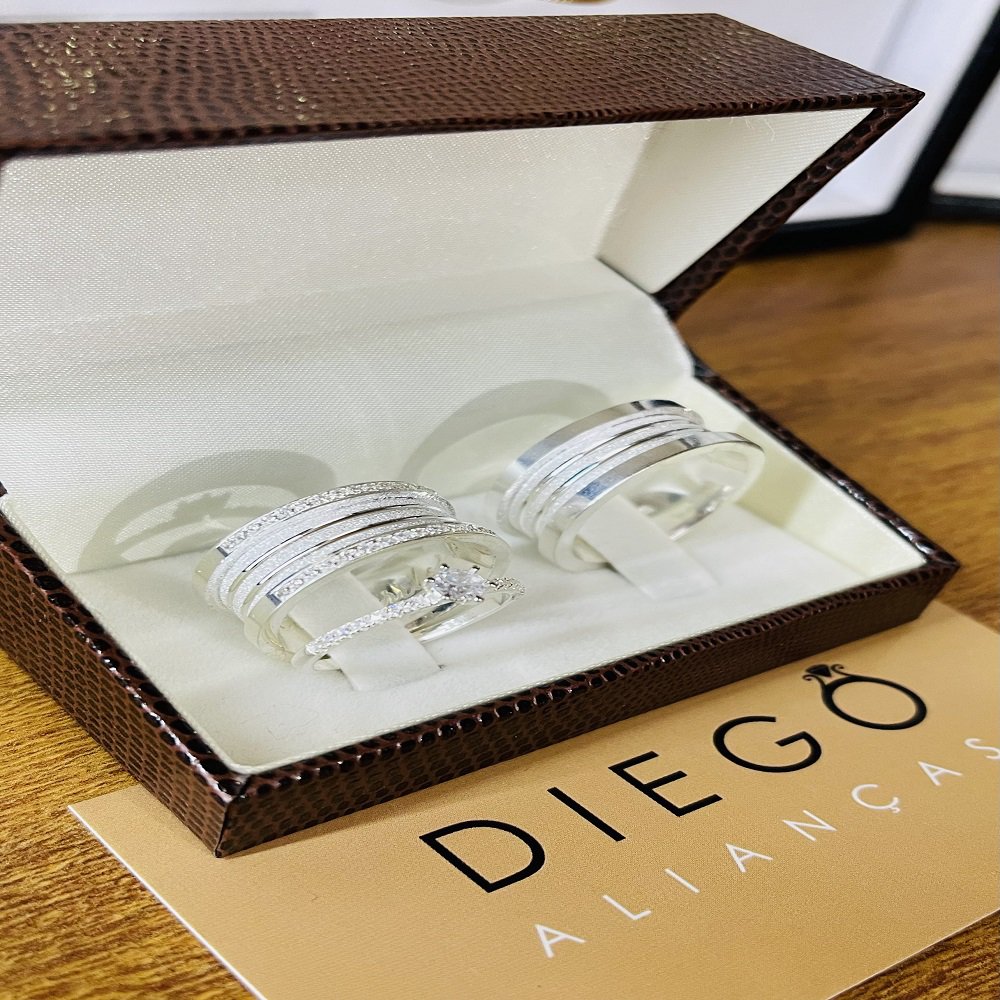 Aliança de Prata de Namoro e Compromisso