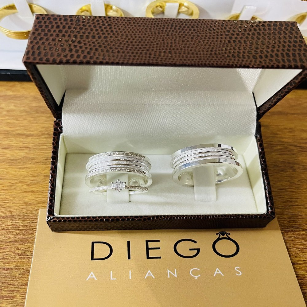 Aliança de Prata de Namoro e Compromisso