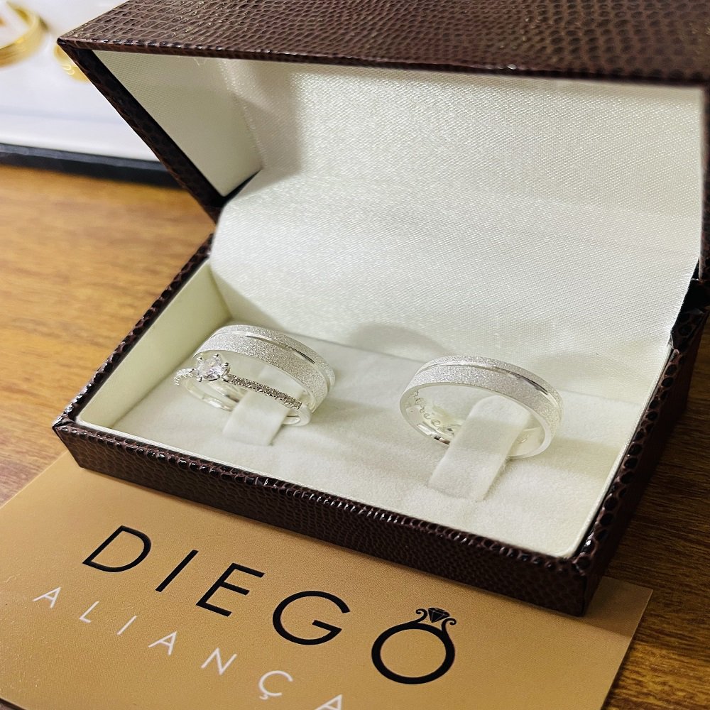 Aliança de Prata de Namoro e Compromisso