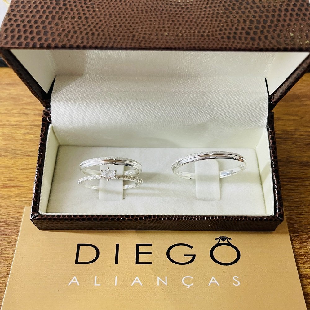 Aliança de Prata de Namoro e Compromisso