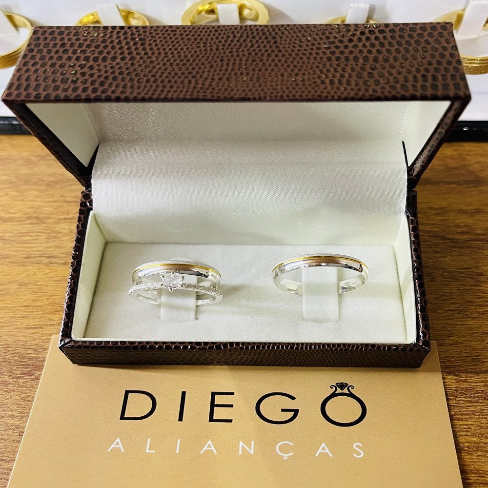 Aliança de Prata de Namoro e Compromisso