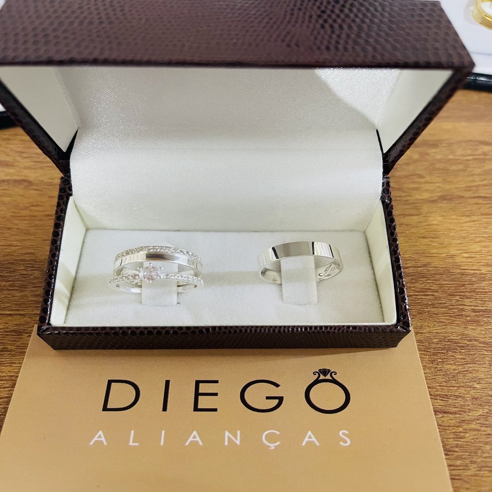 Aliança de Prata de Namoro e Compromisso