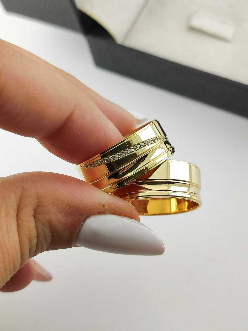 Alianças para noivado e casamento - Modelo 64