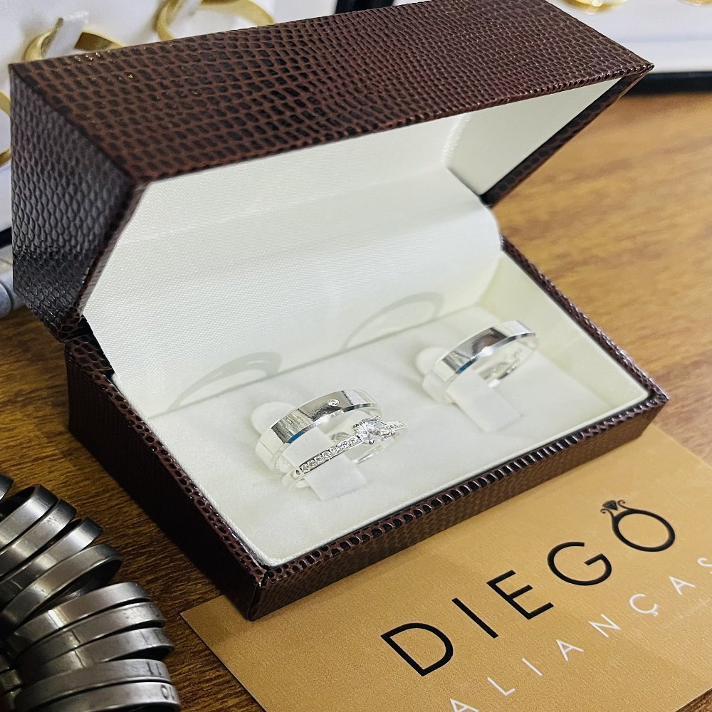 Aliança de Prata de Namoro e Compromisso