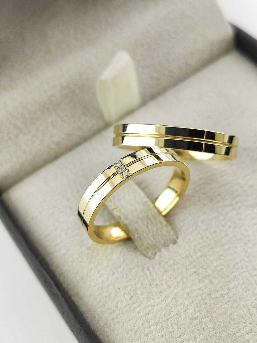 Alianças para noivado e casamento - Modelo 58