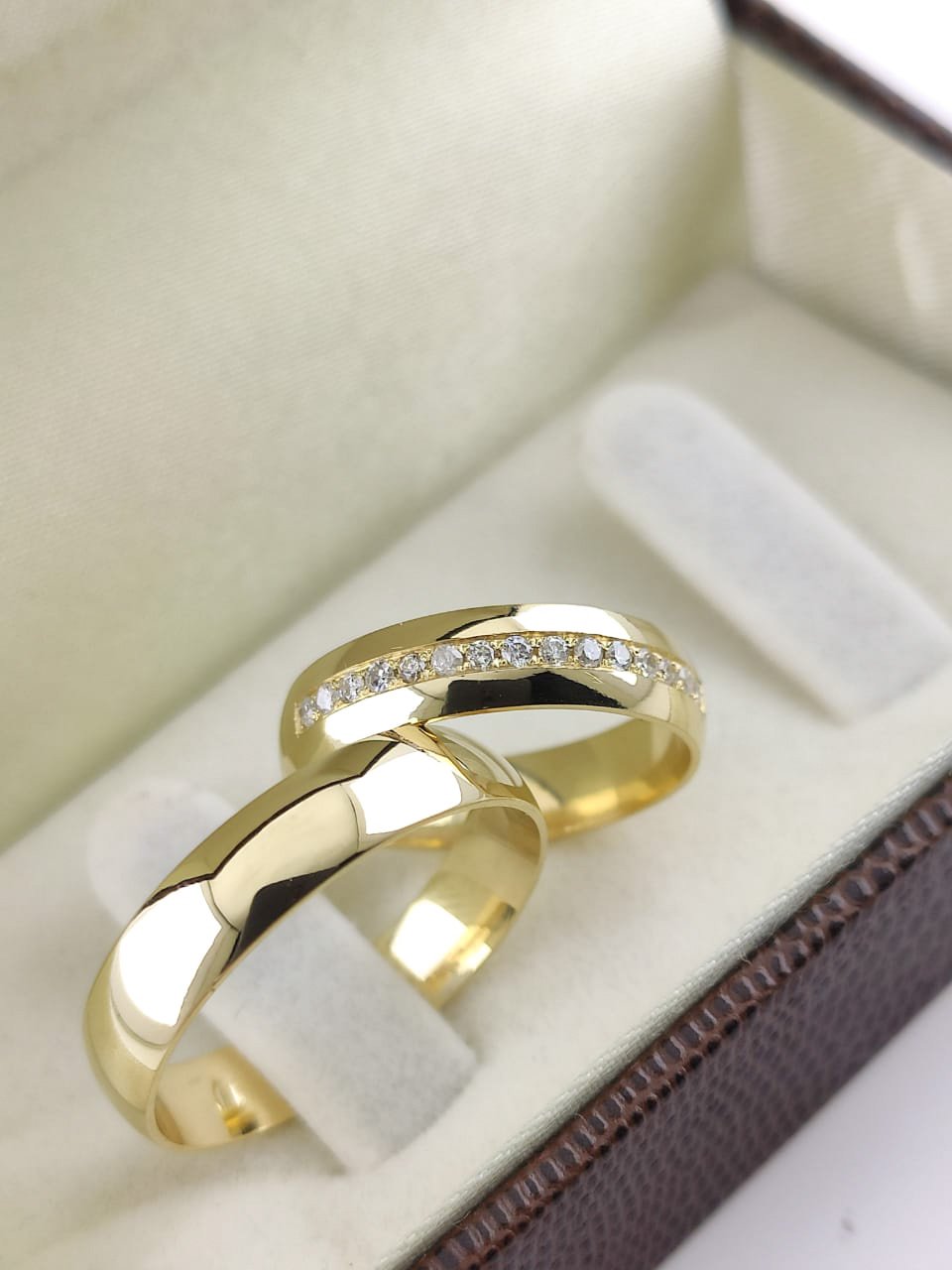 Alianças de Ouro18k Noivado e Casamento Banhado a Ouro 18k