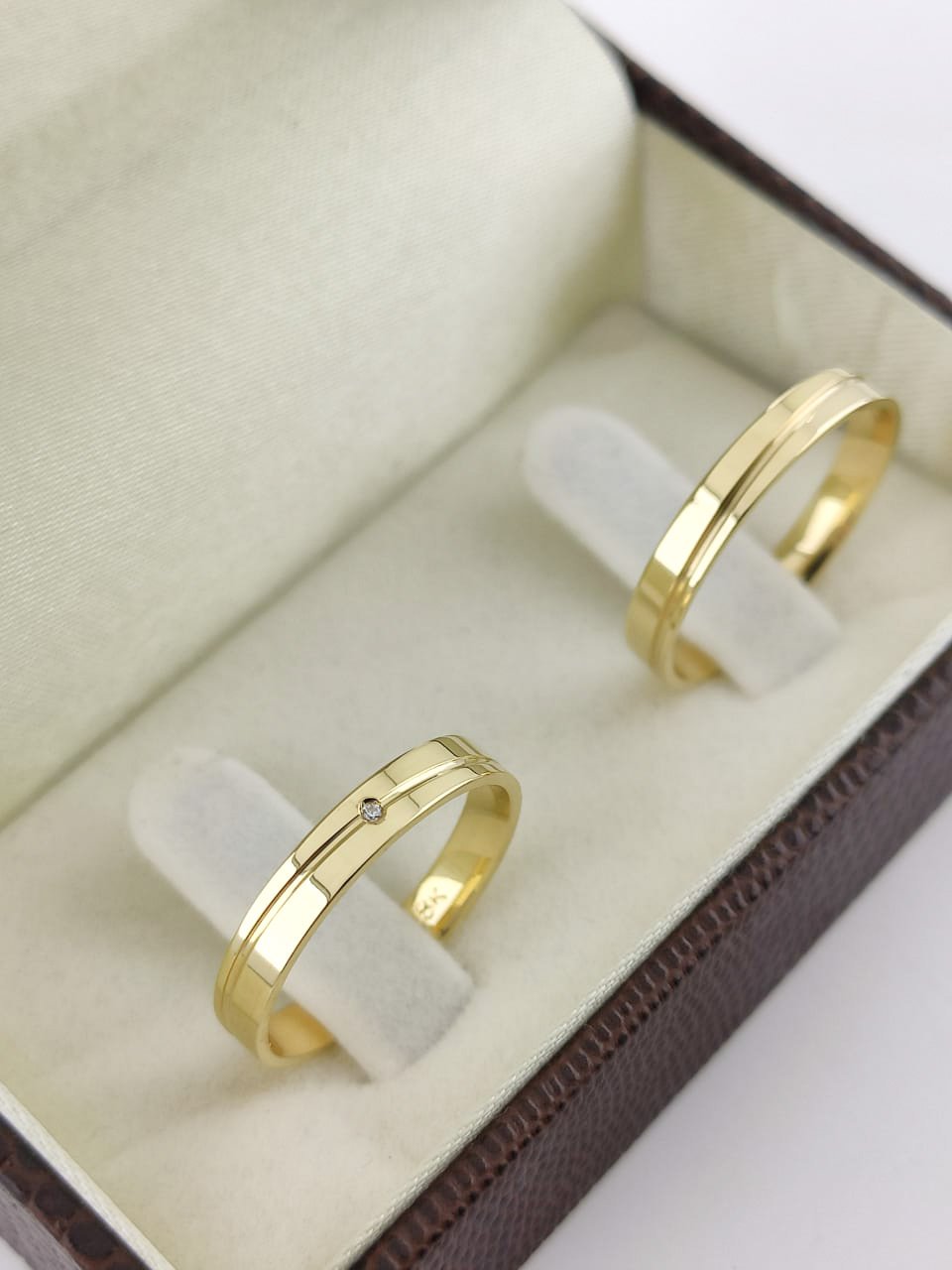 Alianças de Ouro18k Noivado e Casamento Banhado a Ouro 18k