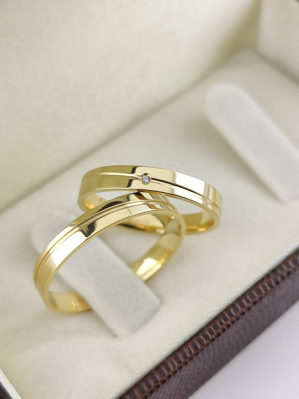 Alianças de Ouro18k Noivado e Casamento Banhado a Ouro 18k