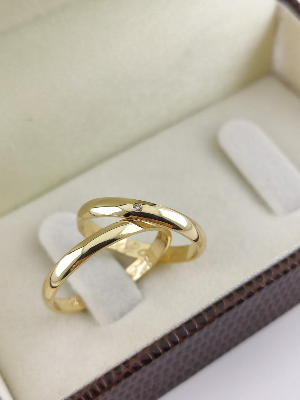 Alianças de Ouro18k Noivado e Casamento Banhado a Ouro 18k