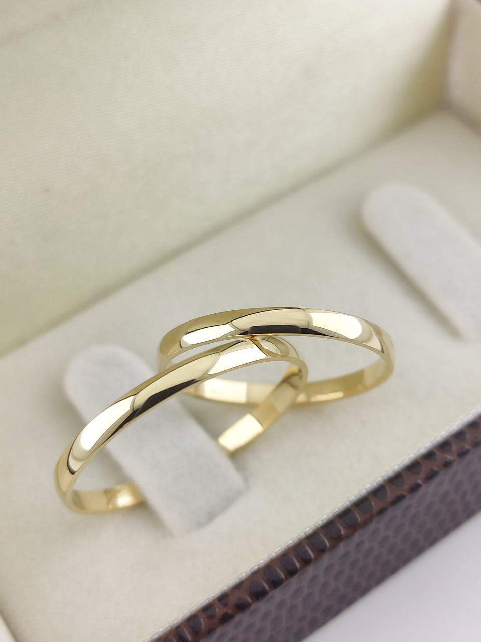 Alianças de Ouro18k Noivado e Casamento Banhado a Ouro 18k